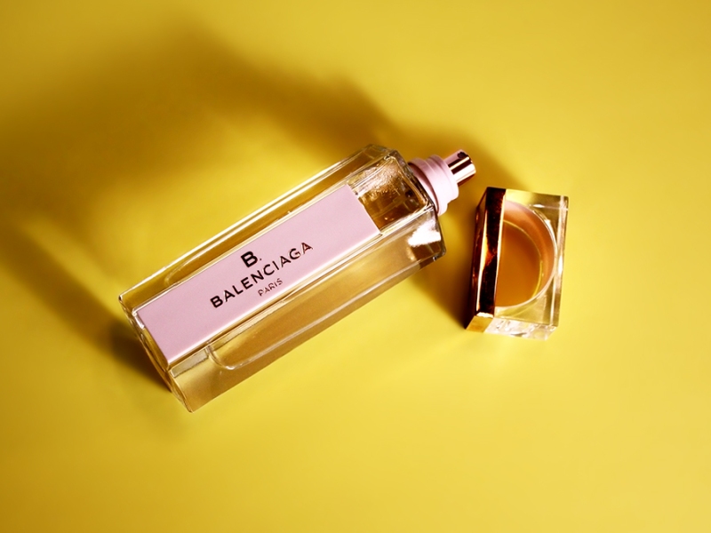 Edamame Note and Other Unintended Odors: Balenciaga – B. Balenciaga Skin Review